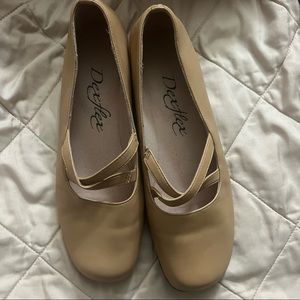 Dexflex Nude Flats Size 7